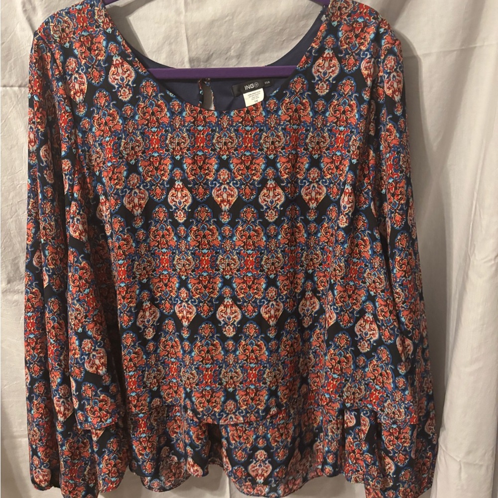 ING Colorful Patterned blouse.